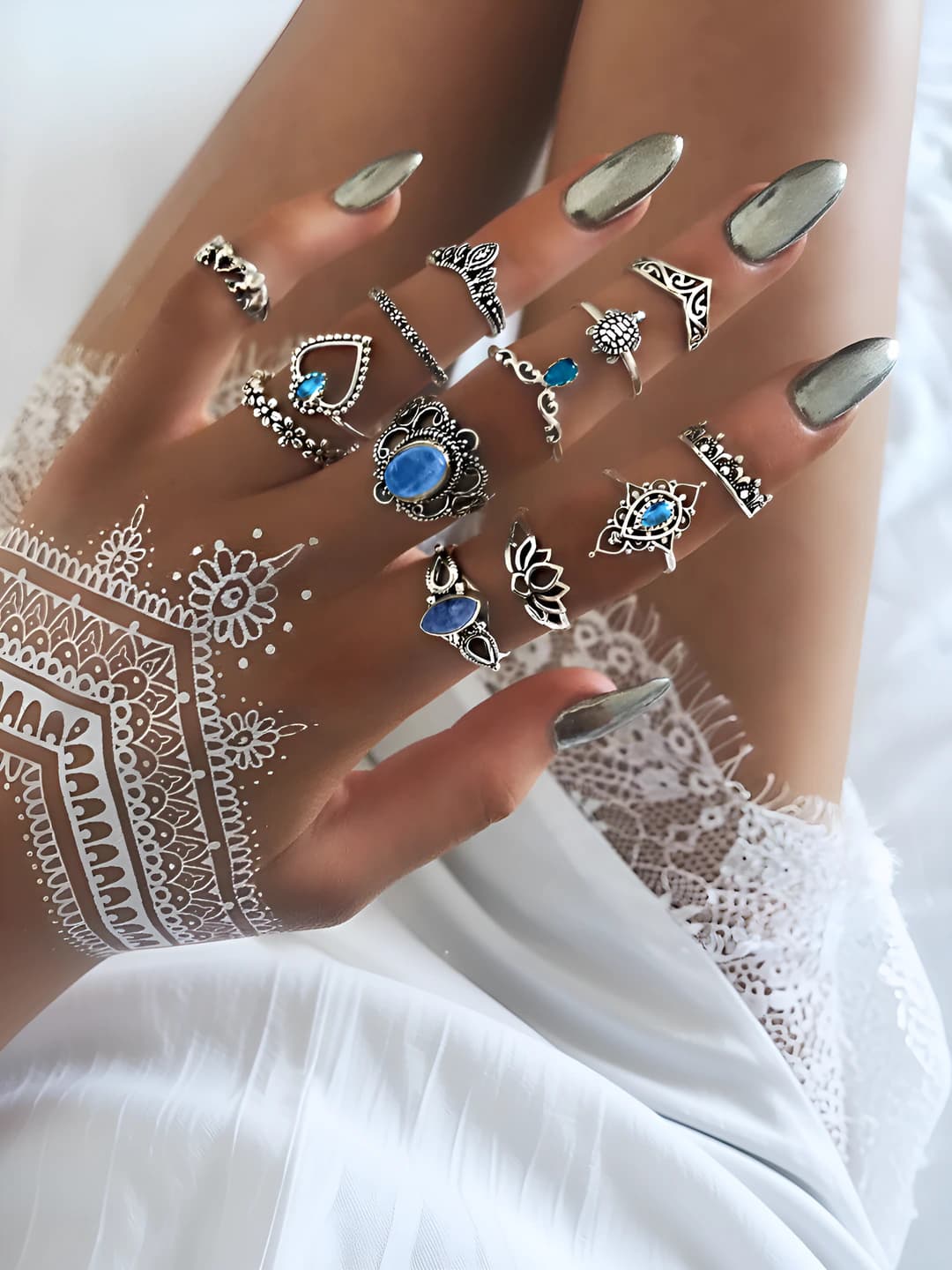 Women's retro set of 13 rings: European-American style, gemstone inlay, engraving and starry sky pattern