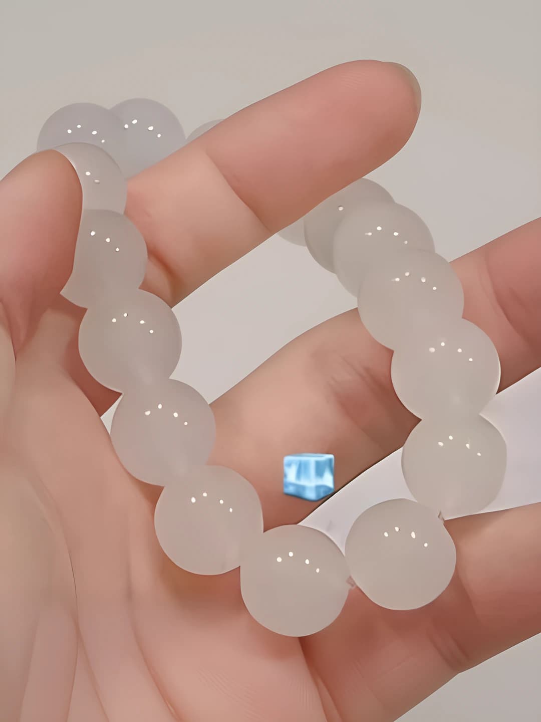 S070-12MM bracelet [Ice clear white] glass