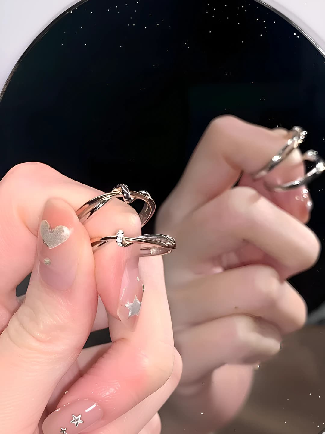 Men's knot ring without diamonds
