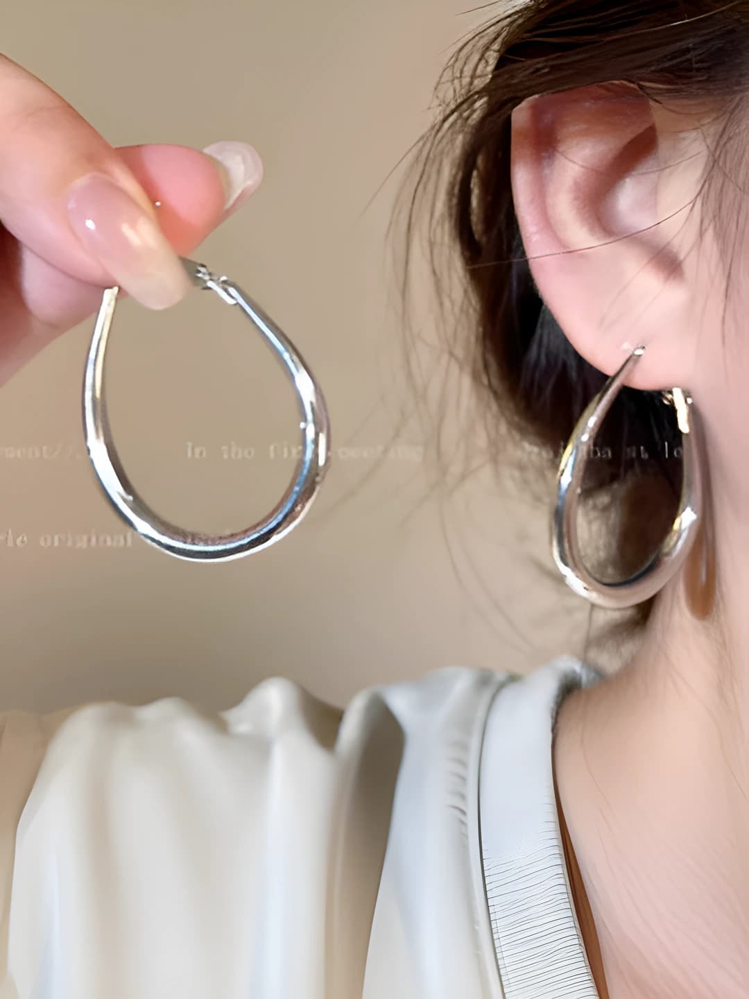 Drop silver hoop