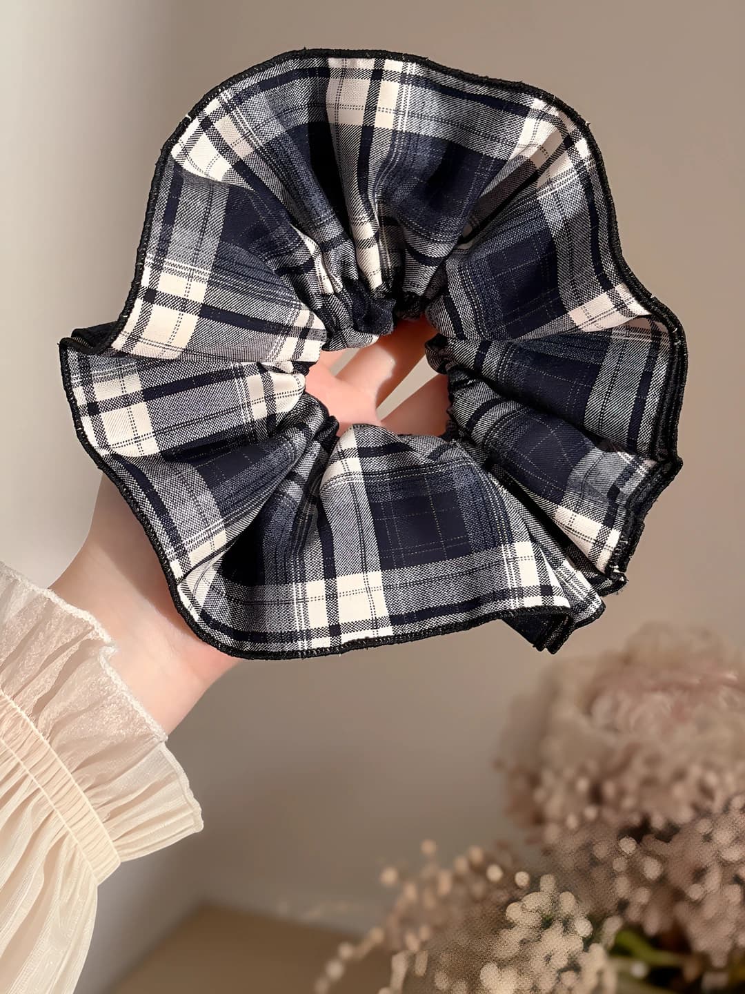 Dark blue houndstooth, 16 cm