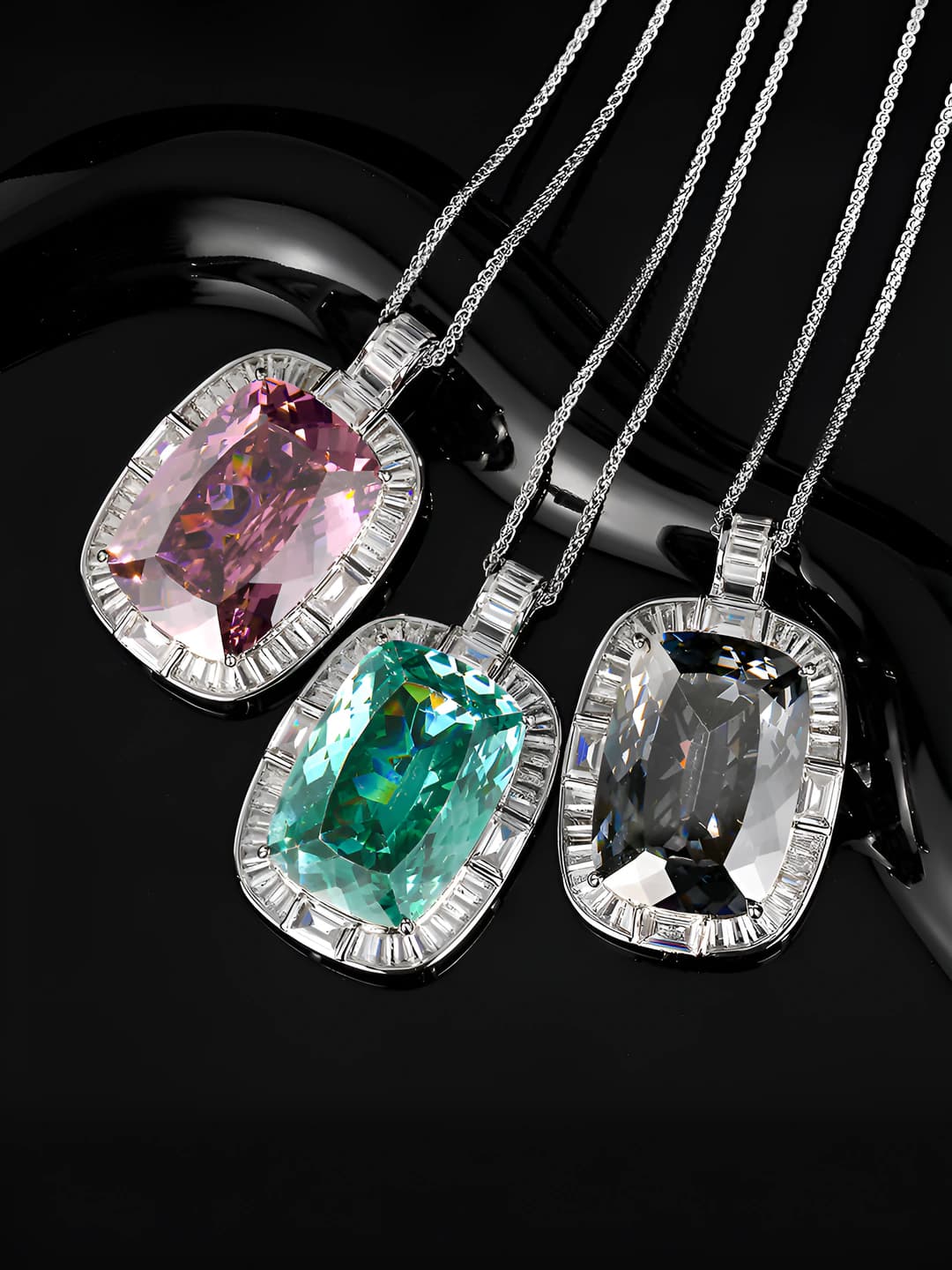 Women's 2026 new arrival, gold-plated copper base, colored artificial gemstones, geometric shape, style: luxury, product type: jewelry