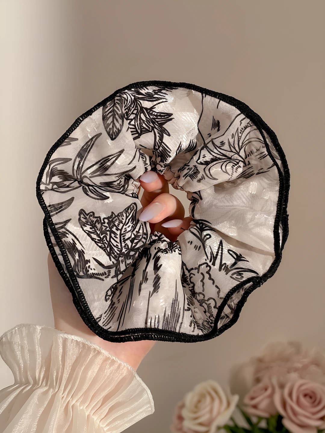 1# Printed ruffle hair tie 15 cm