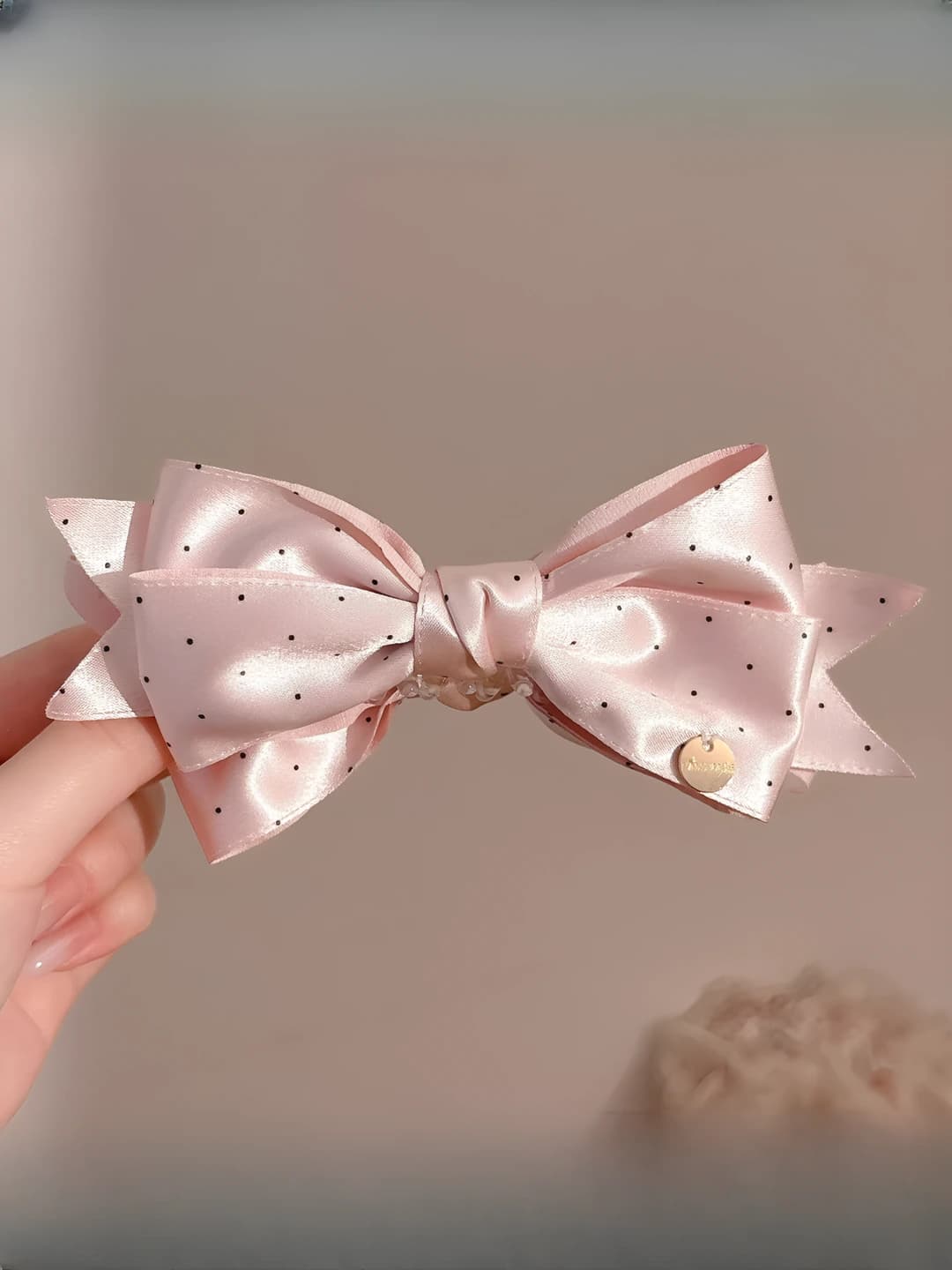 1# Pink polka dot banana clip ~10 cm