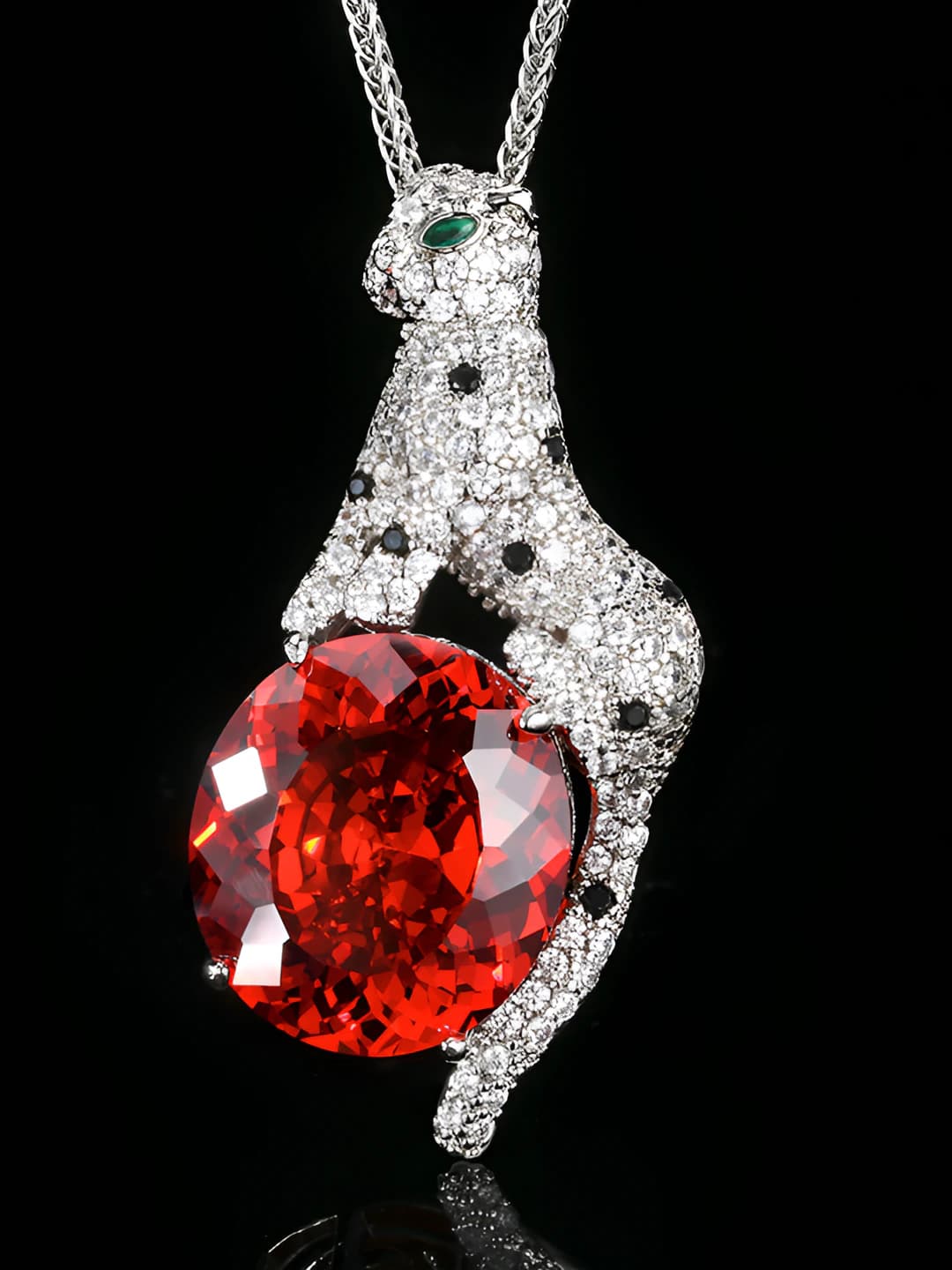 Orange-red, Chopard chain