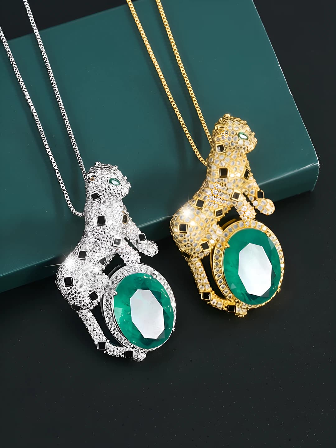 Women's gold-plated brass chain with artificial emerald and diamonds, geometric shape