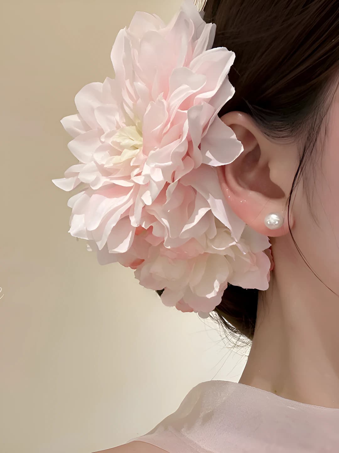 Pushti gulli qo'ziqo'zi qisqichi