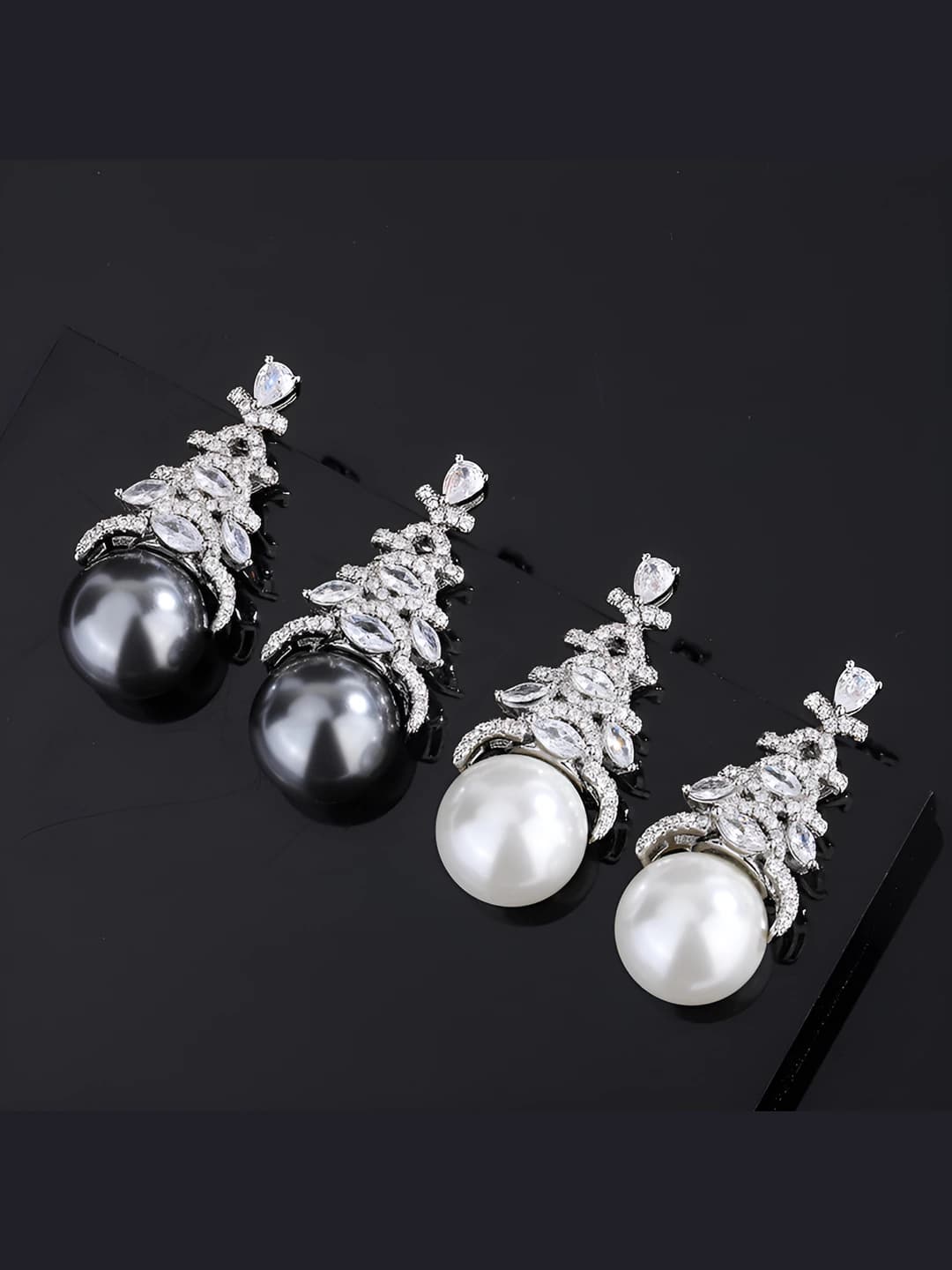 Women's 12mm gold-plated metal stud earrings with mother of pearl and pearl inlays, Korean style, light luxury