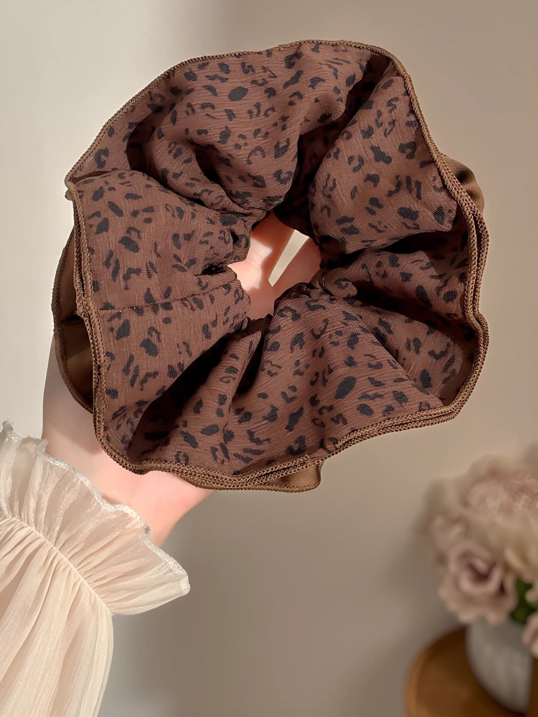 Dark coffee leopard scrunchie ~15 cm