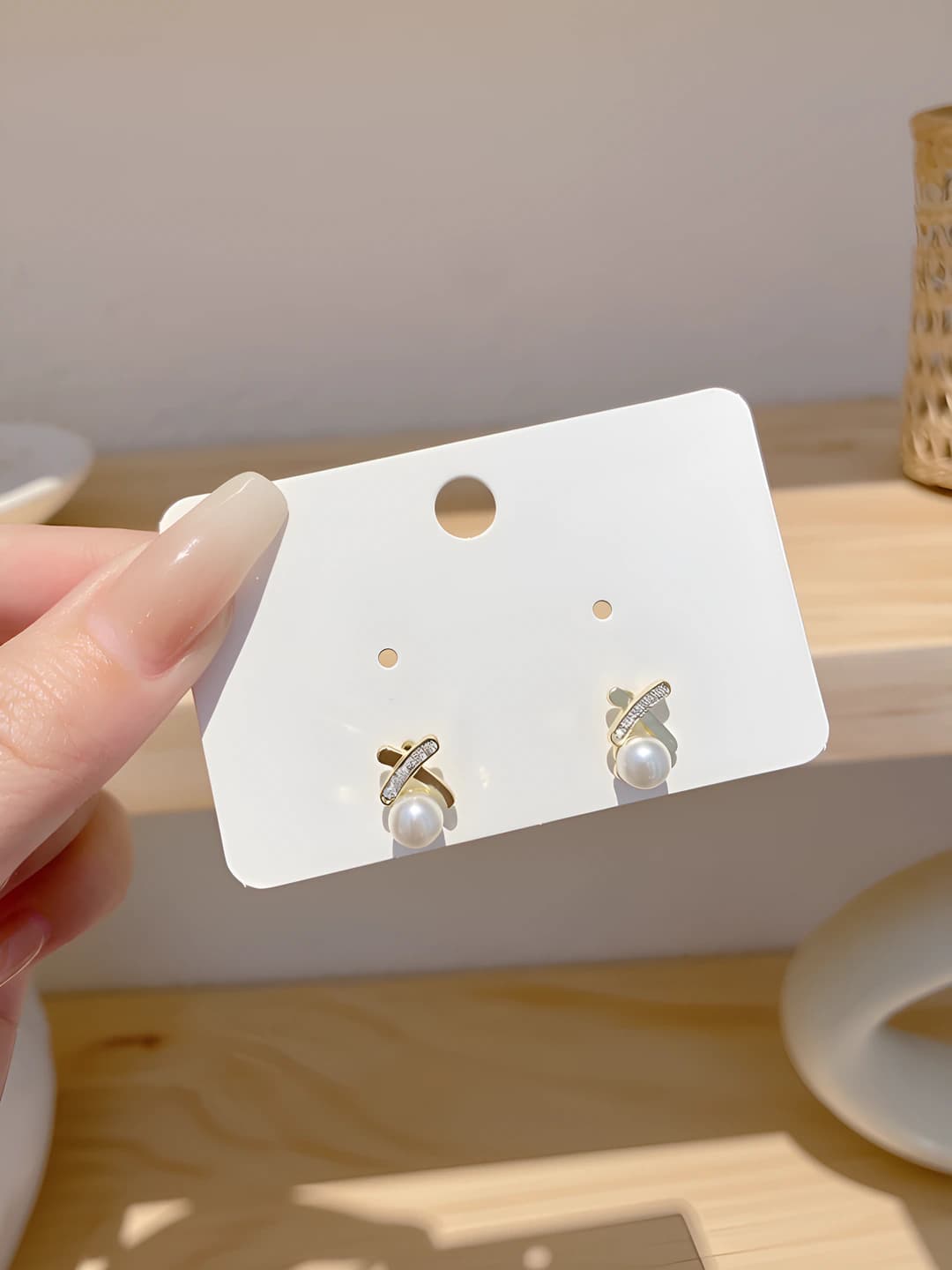 # Earring