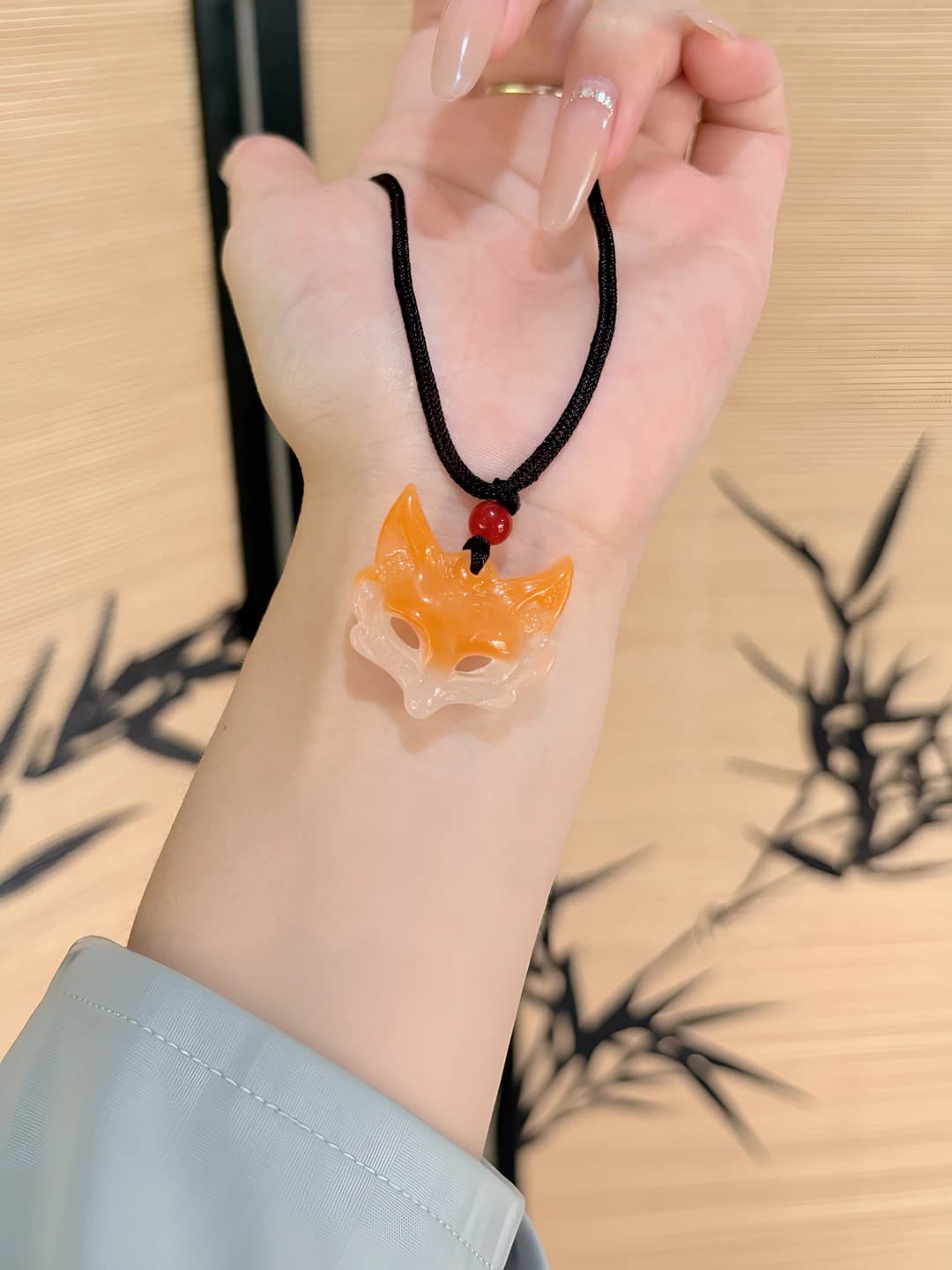 M266 Fox mask necklace orange-yellow