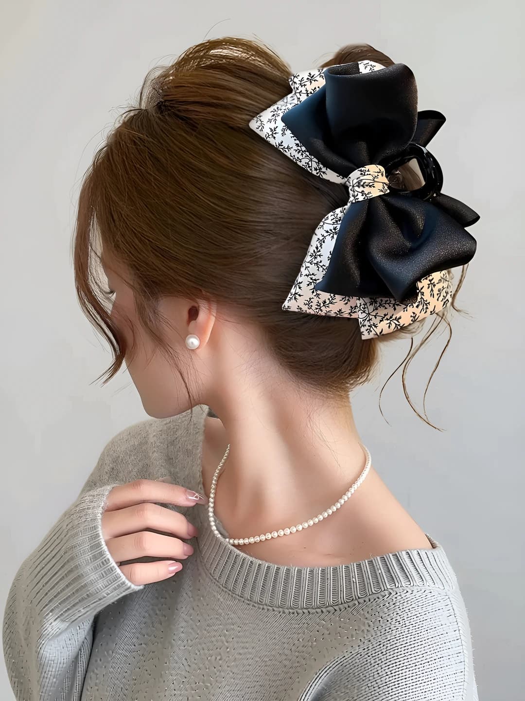2# Black & white floral bow ~13cm