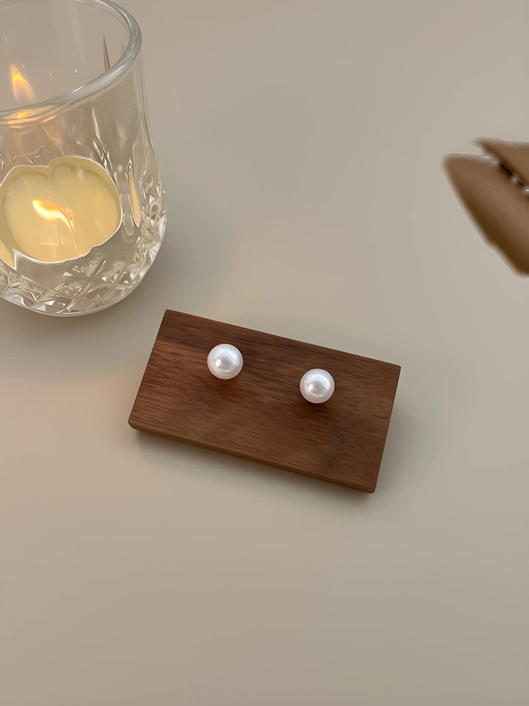 Pearl studs - Silver post 10mm