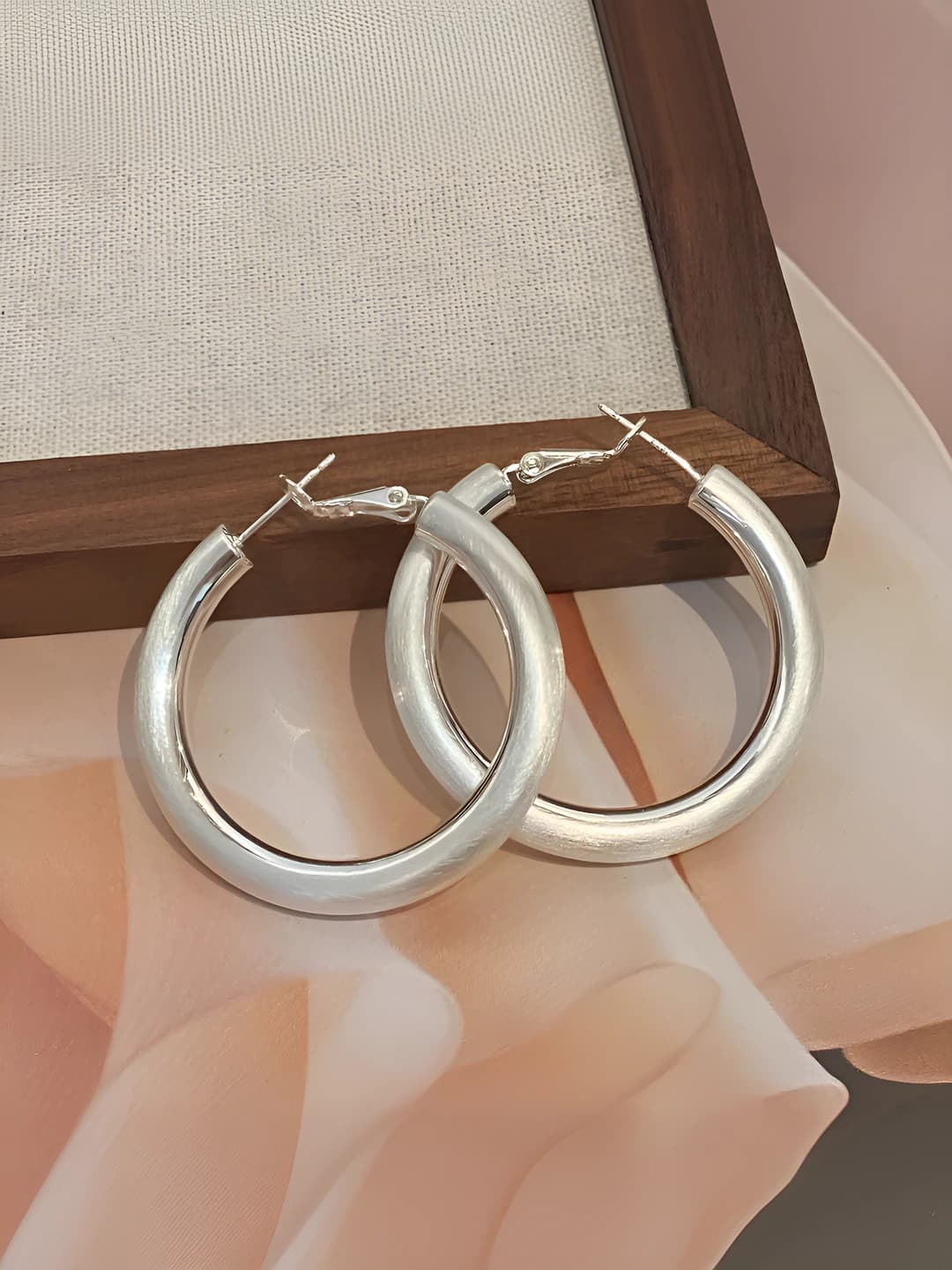 A-1358 brushed silver 4 cm