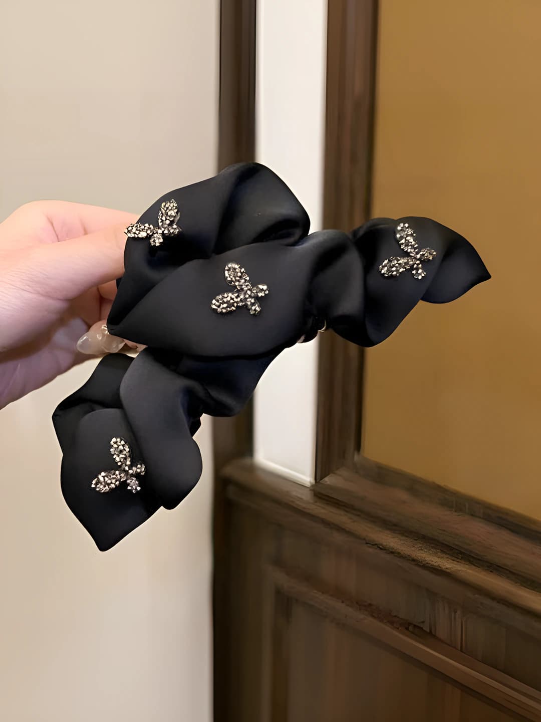 1# Sparkling diamond bow clip ~13 cm