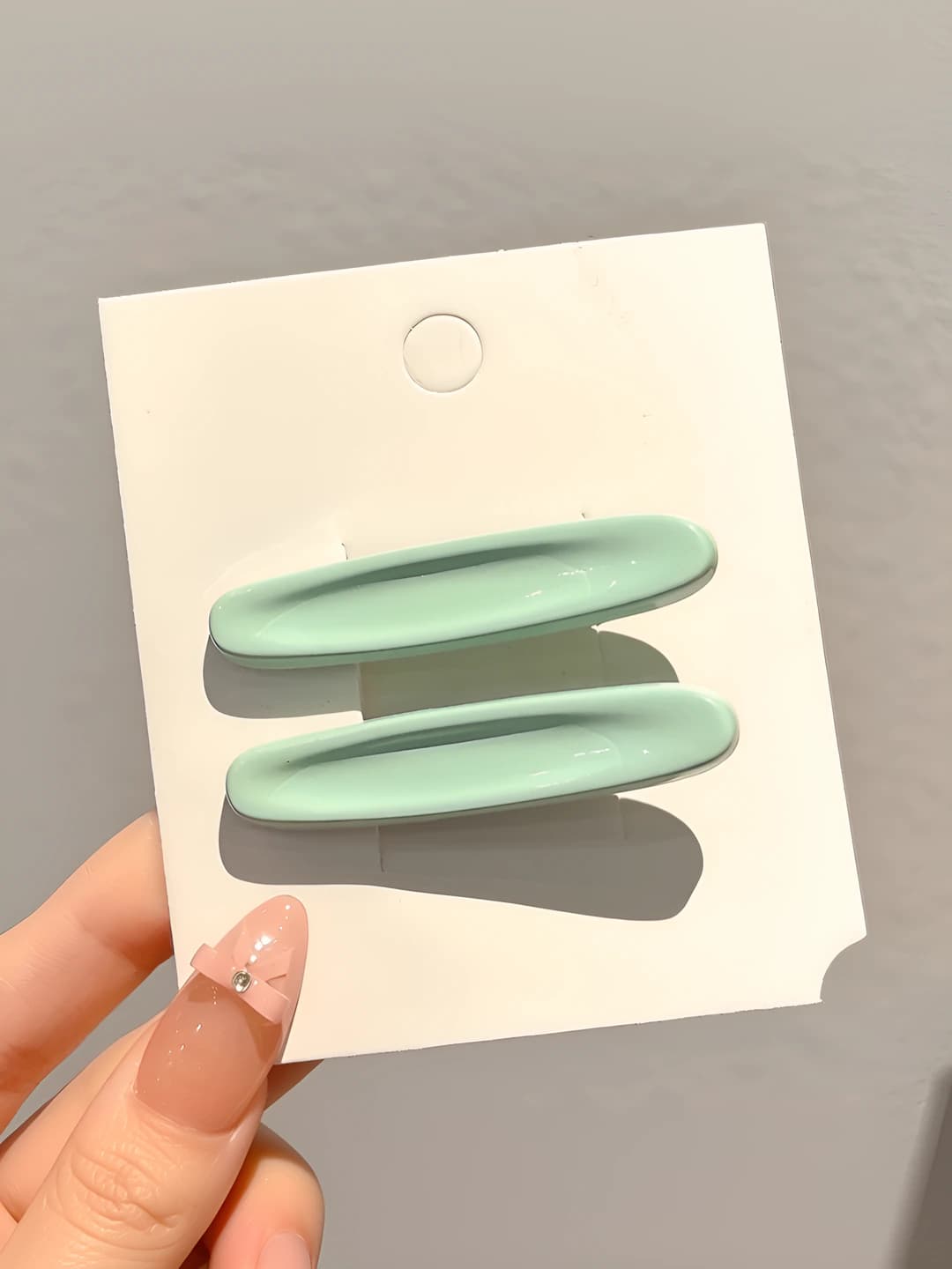 4# Rangli oval gulli soch to'g'asi Yashil rang Juft ~5.2cm