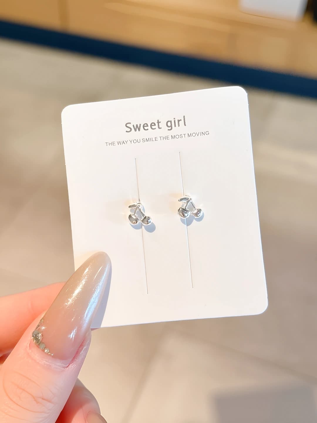 43# Small stud - Cherry