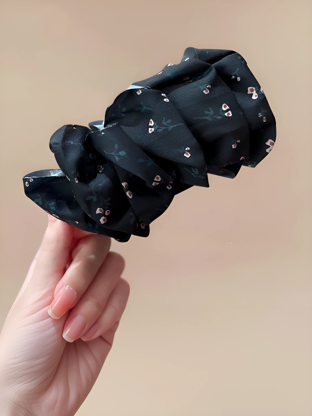 Qora mayda gulli - ~12 cm