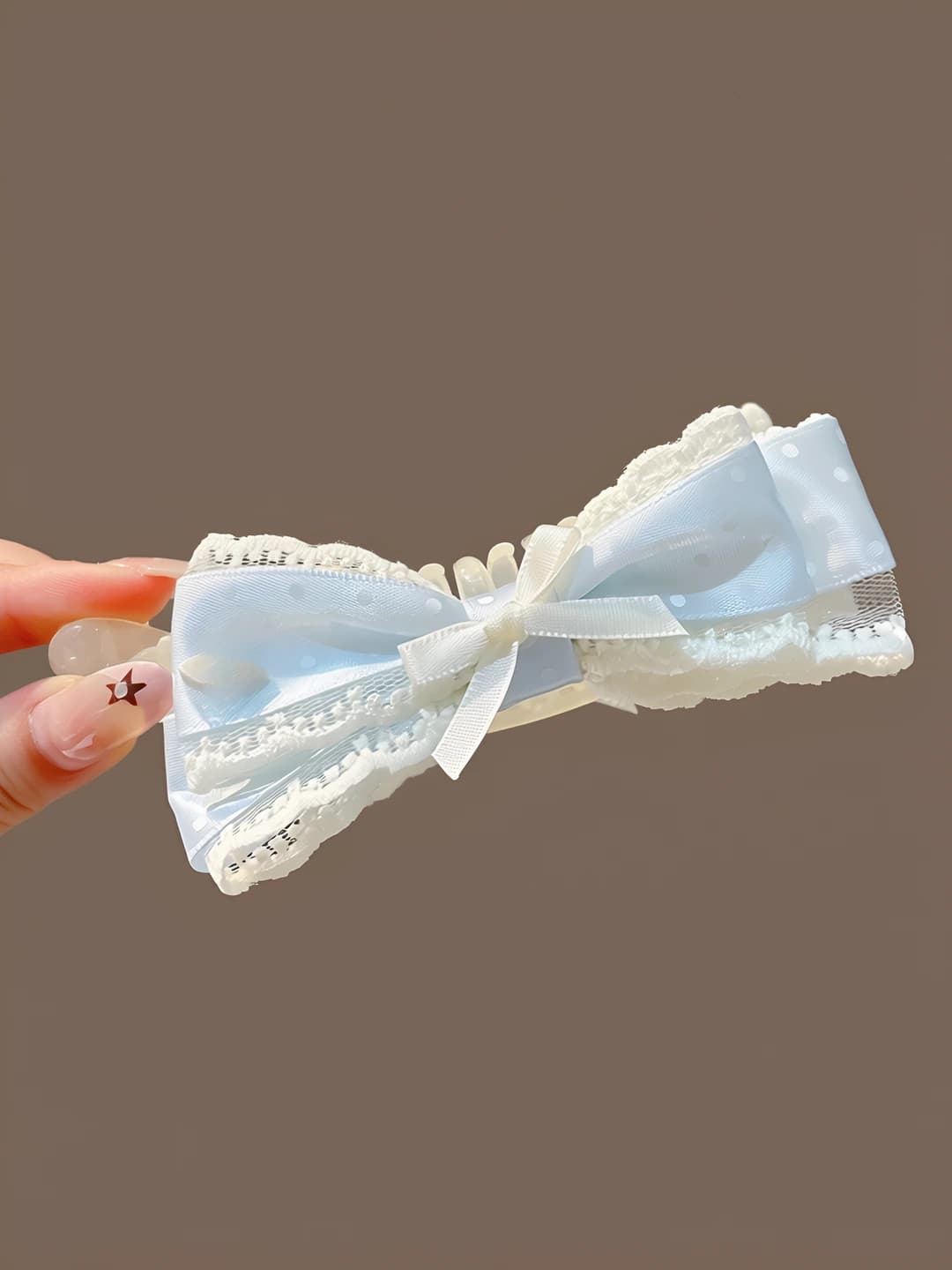 Light blue, banana clip, ~13 cm