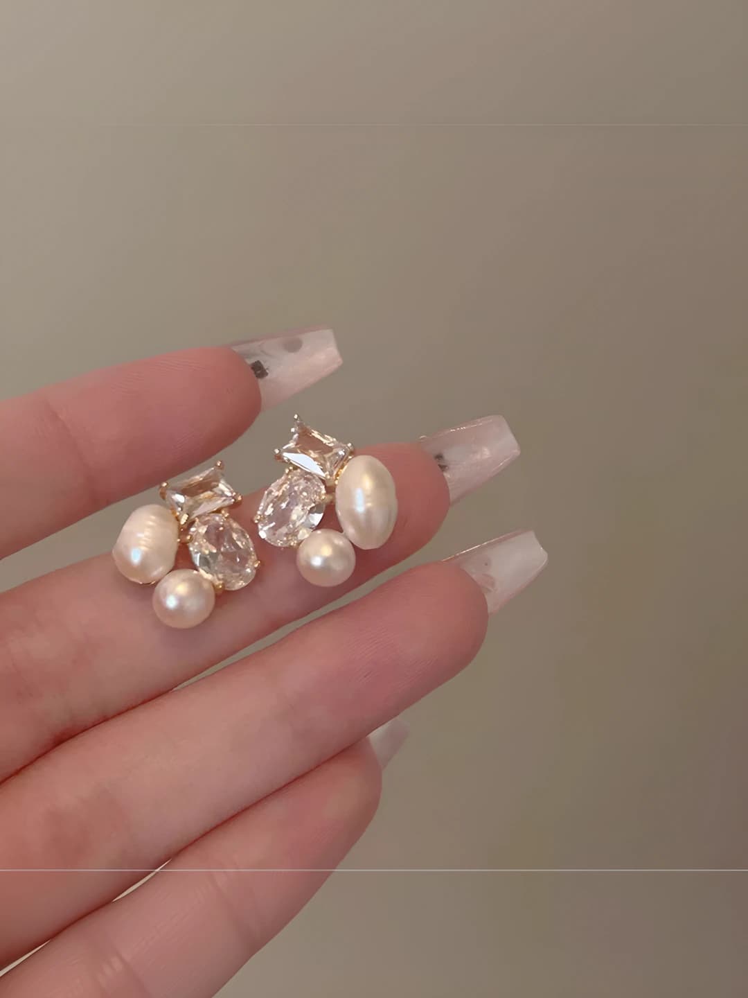 13# Silver - Gold - White