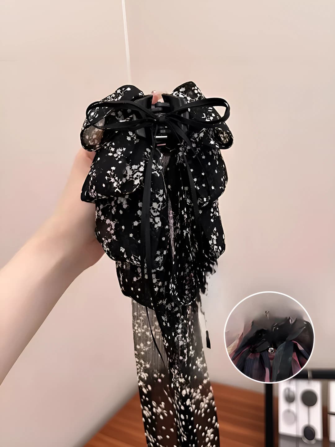 Black-white floral - bow 18.5 cm, ribbon 20 cm