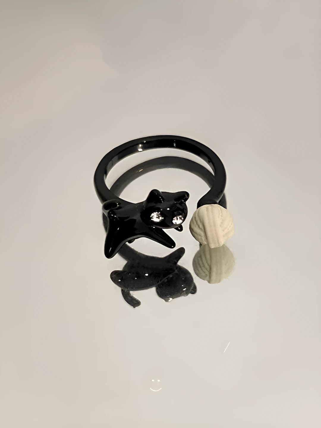 Кольцо с котом и помпоном