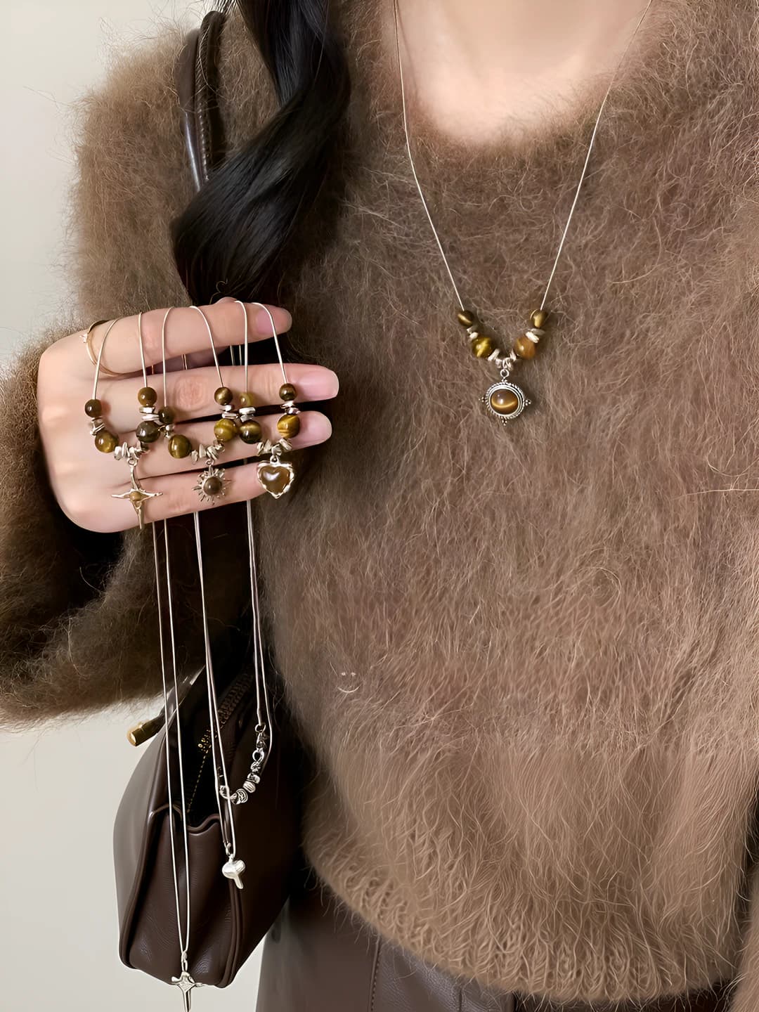 Women's retro heart-shaped tiger eye pendant necklace for sweater, autumn-winter