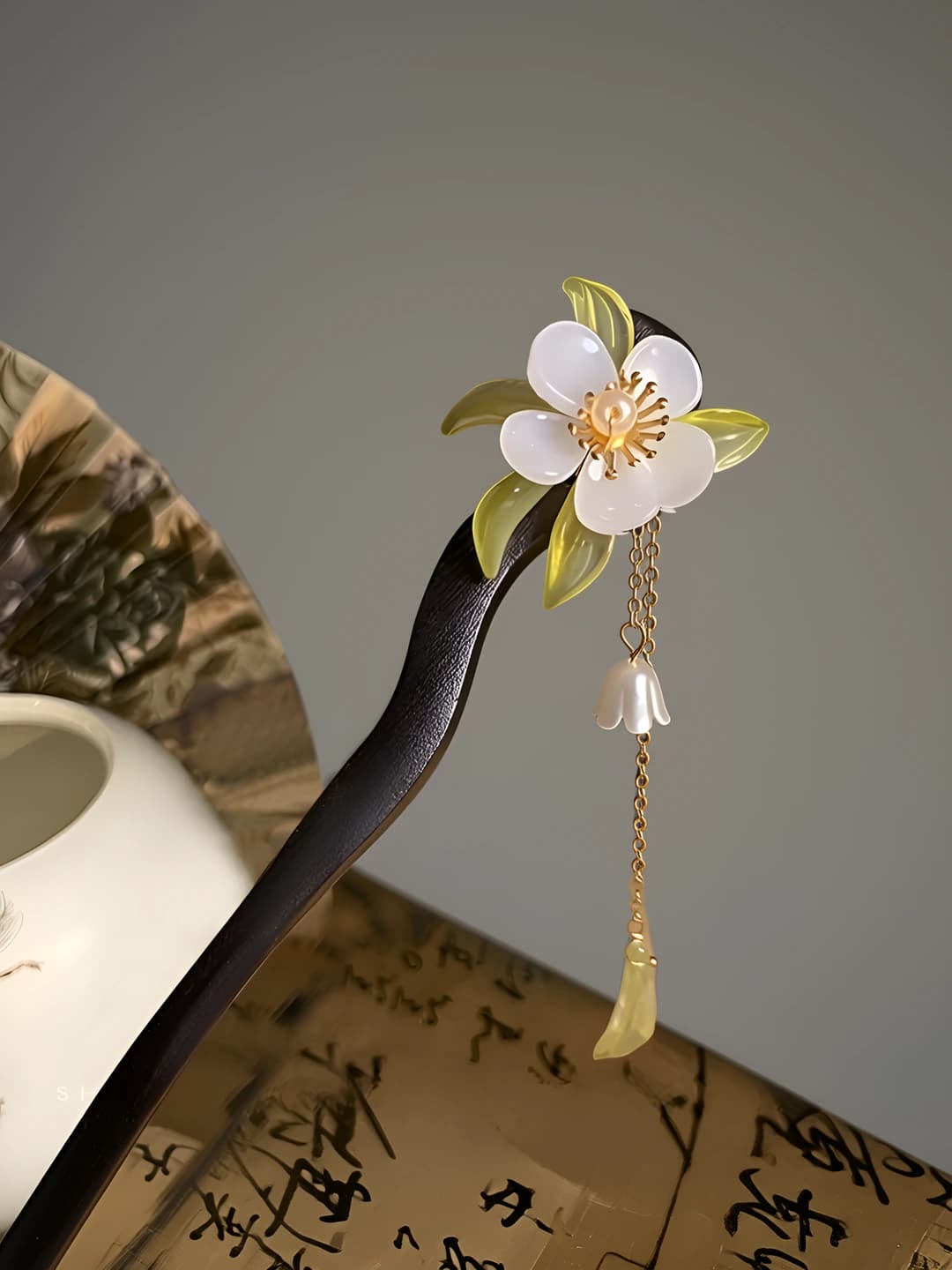 Orchid tassel hairpin
