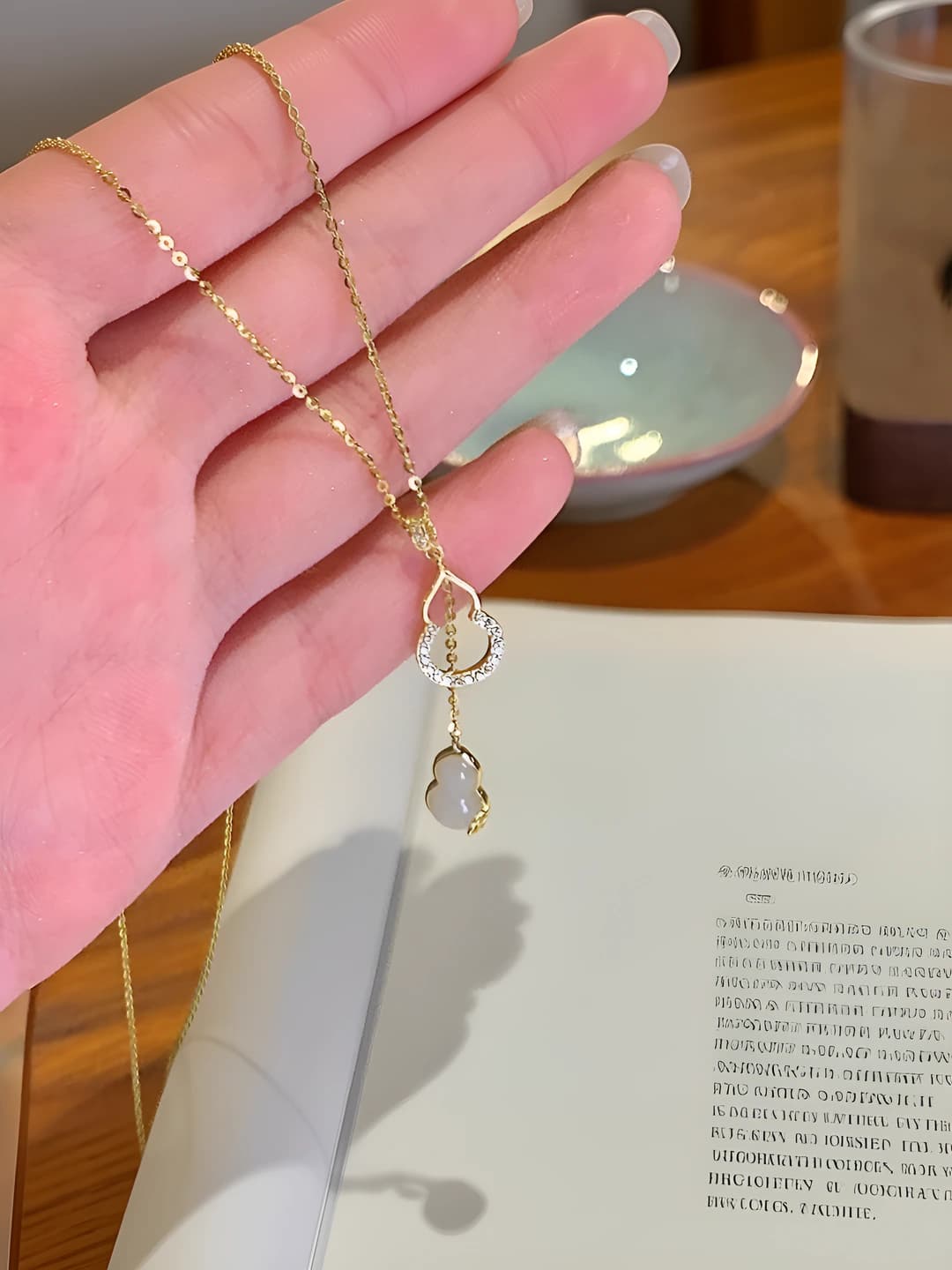 Gourd necklace, gold