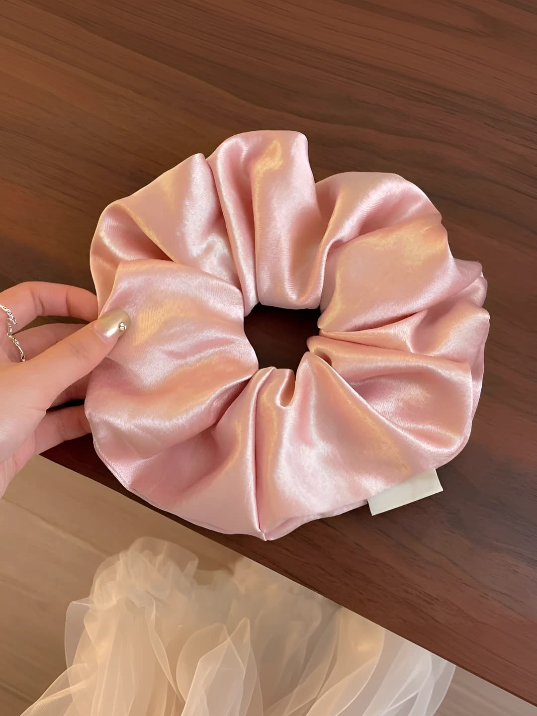 Большой, розовый