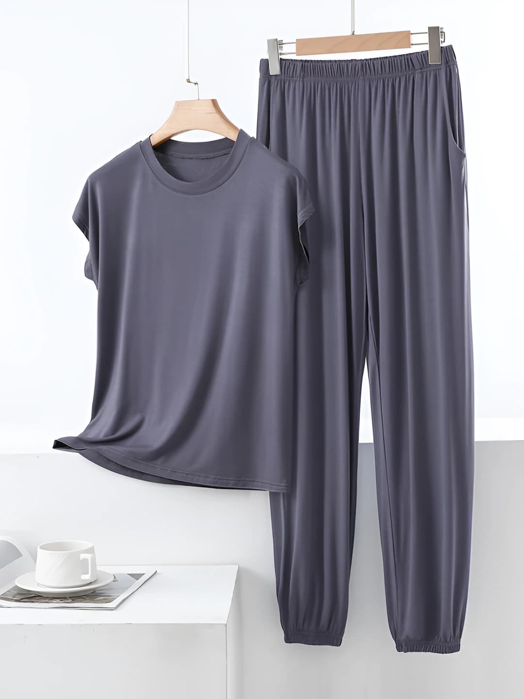 Iron grey + Iron grey pants