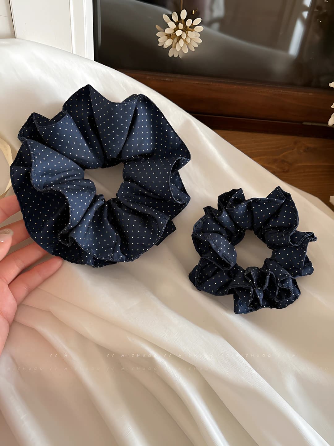 Women's Korean style blue polka dot double-layer stretch scrunchie