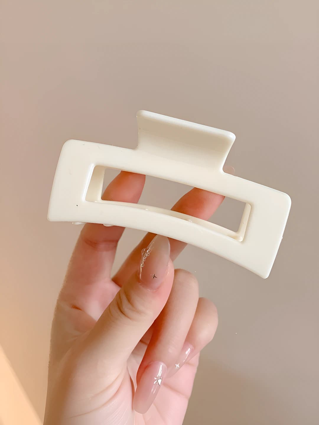 8#Glossy cream white 8.5 cm