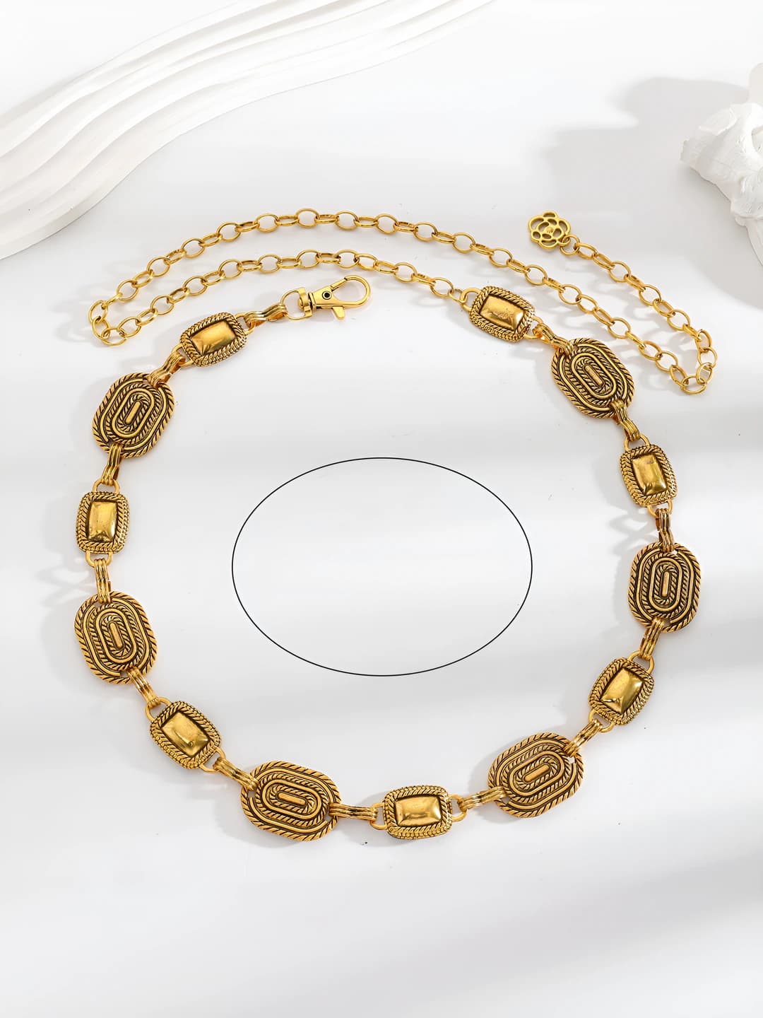 08# Gold oval