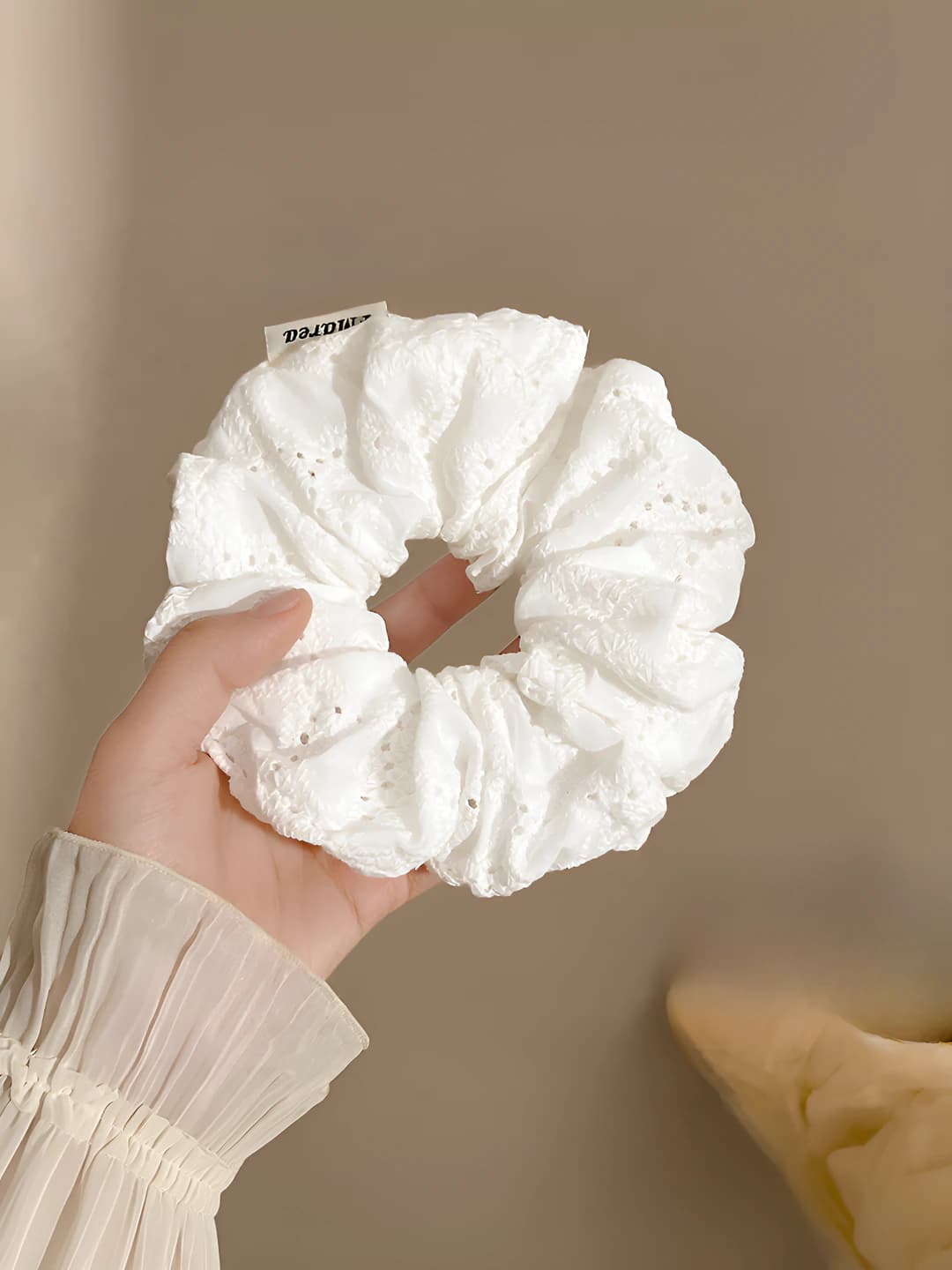 Large hair tie