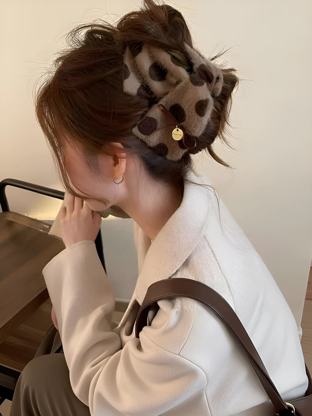 Women's hair clips and combs: large size, polka dot pattern, plush, triangular shape, casual style, French style, autumn-winter