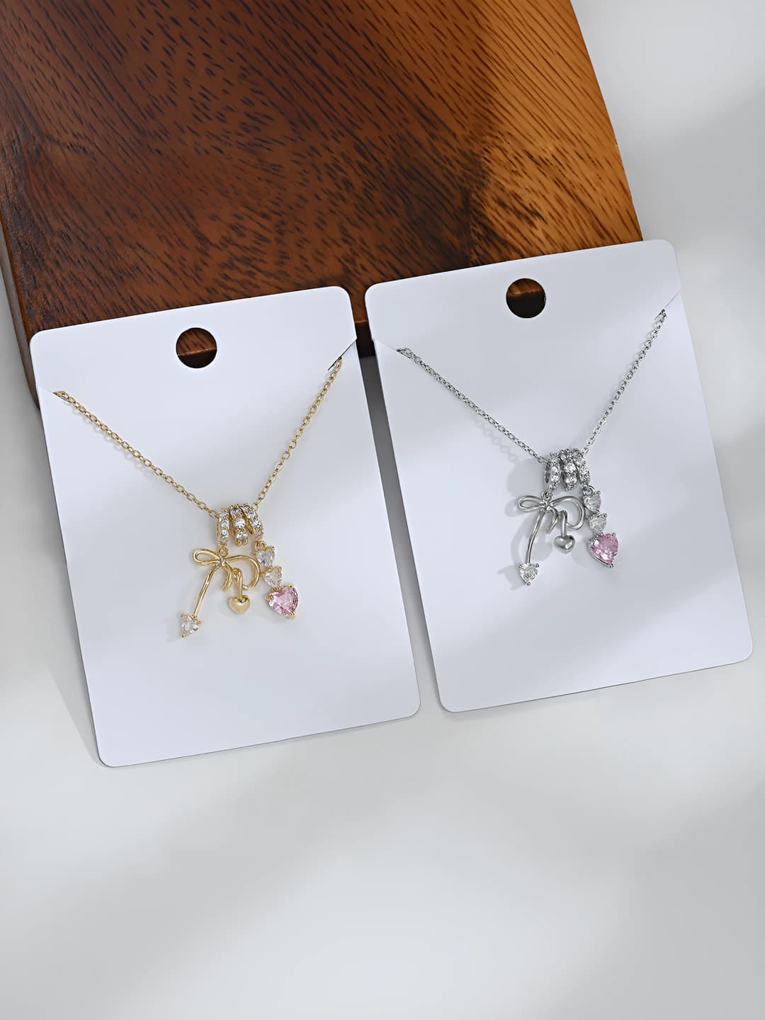 Women's necklace with zircon, gold plating, heart shape, wave chain, geometric design, ins style, 41-50 cm length, light luxury, necklace