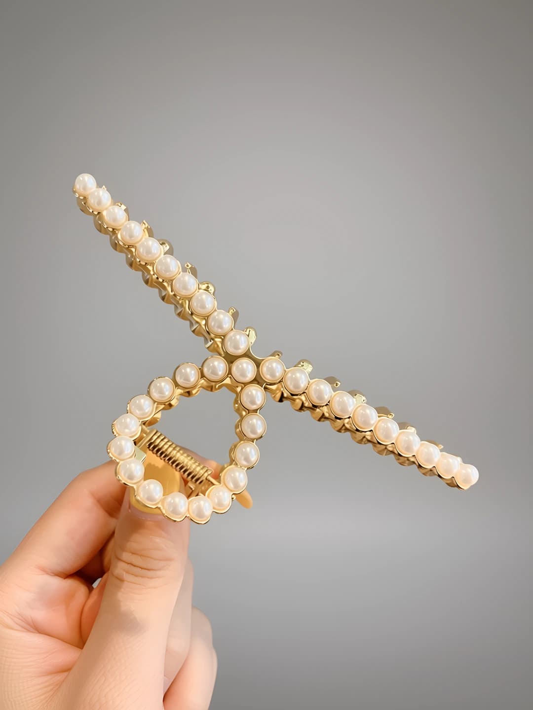Large pearl clip 11cm
