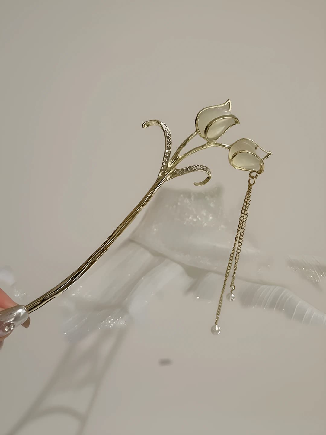 2# Gold tulip cat-eye