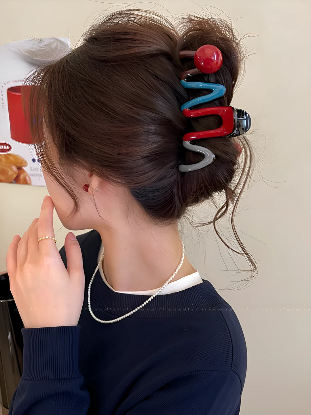 14# Red pearl colour-block clip