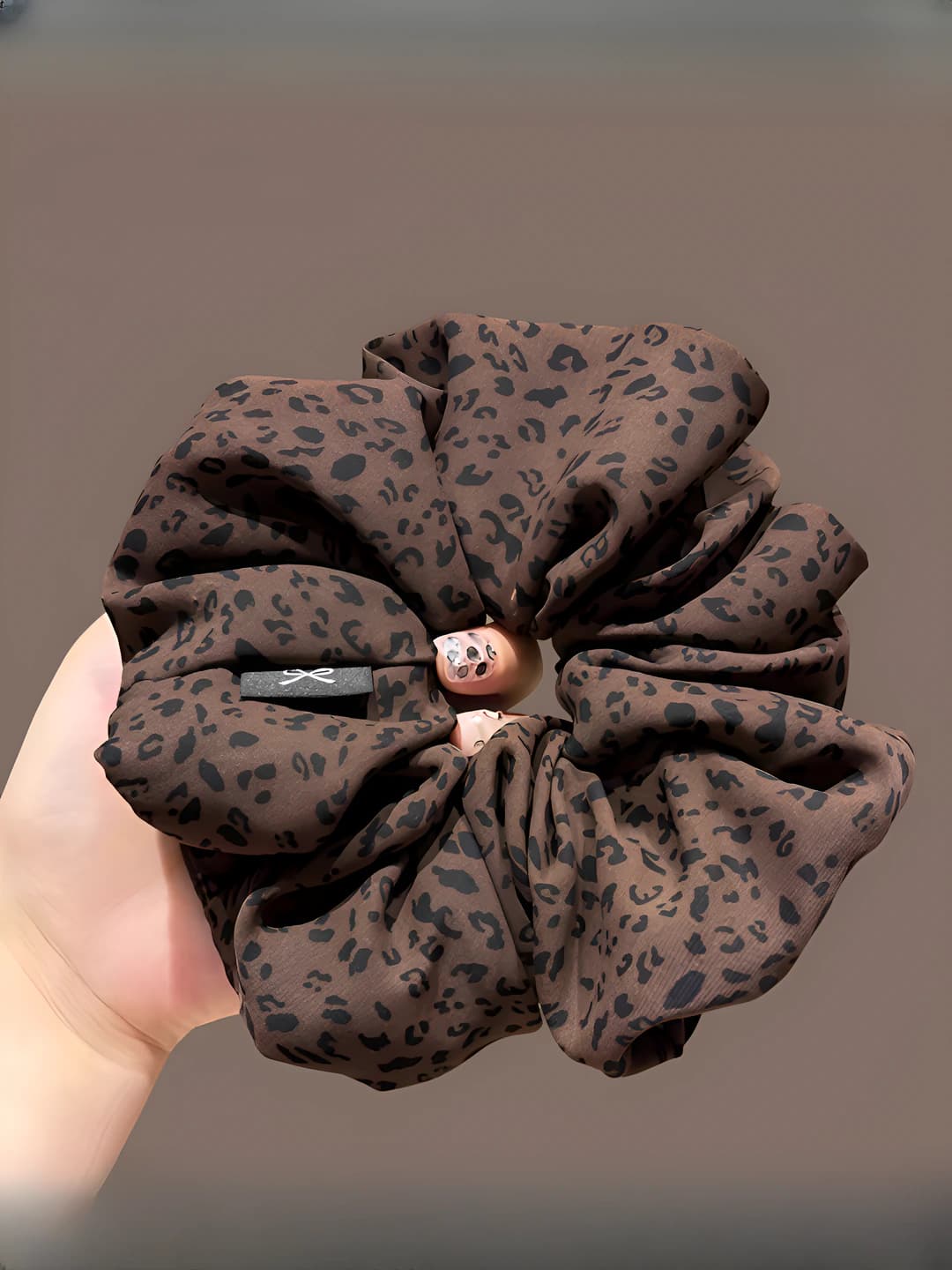 To'q kofe leopard bosilmagan chekka taxminan 15 cm
