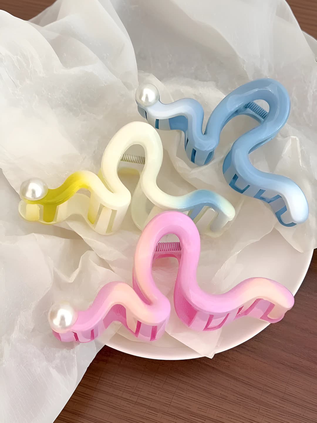 Women's plastic hair clip with colorful wave design