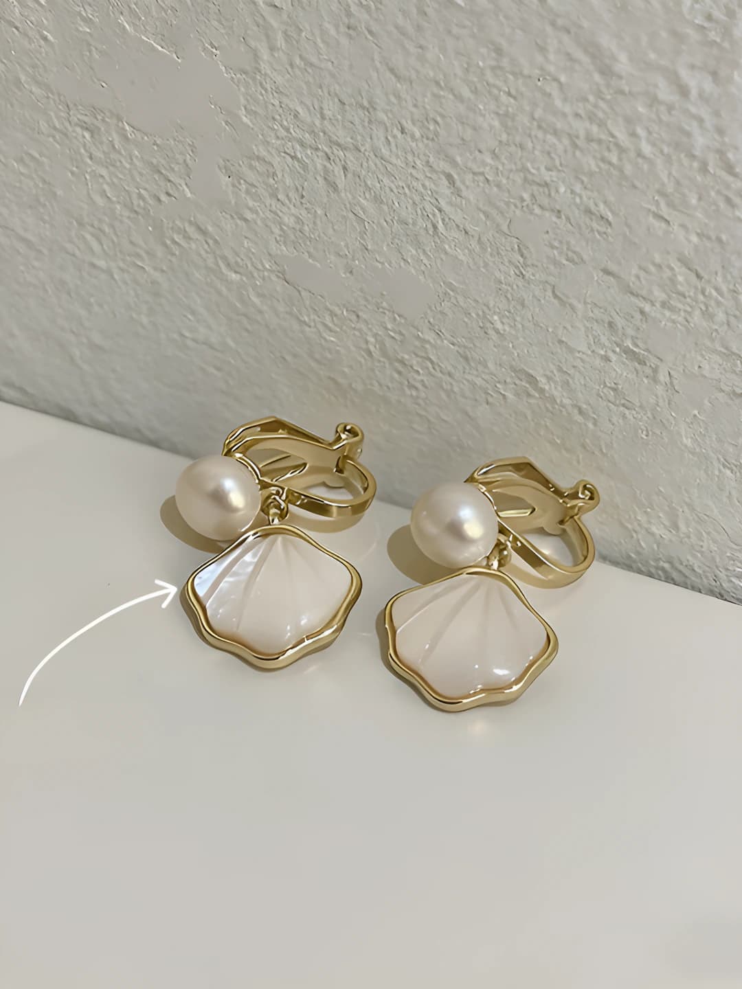 Faux pearl shell