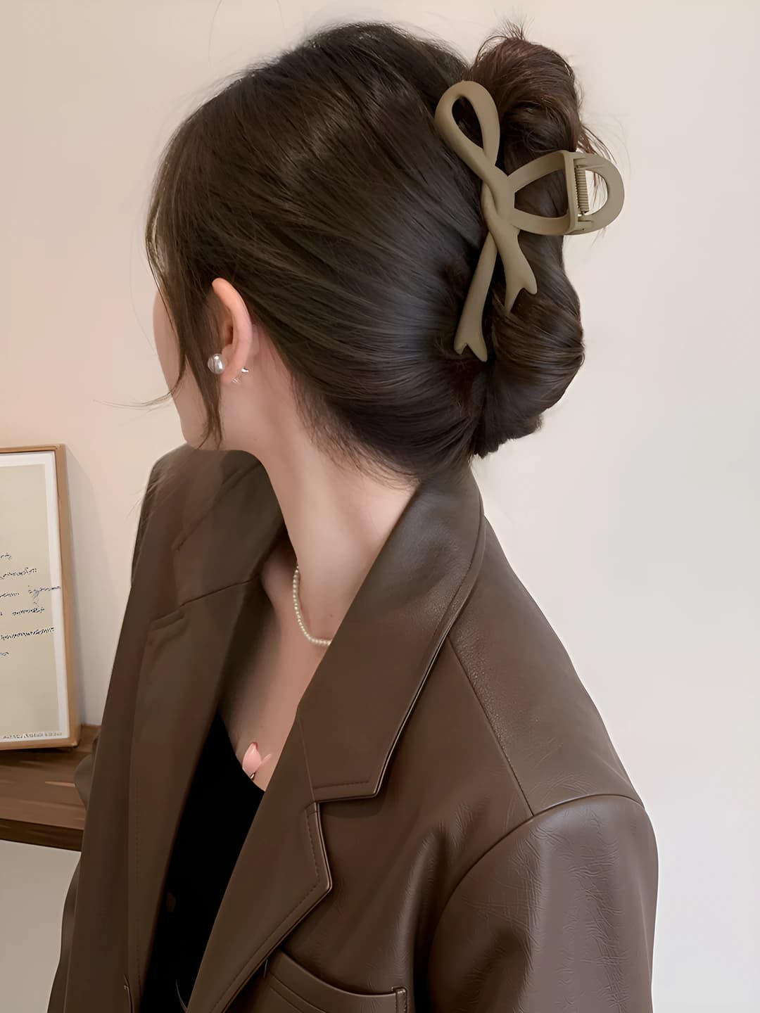 8# light coffee bow clip