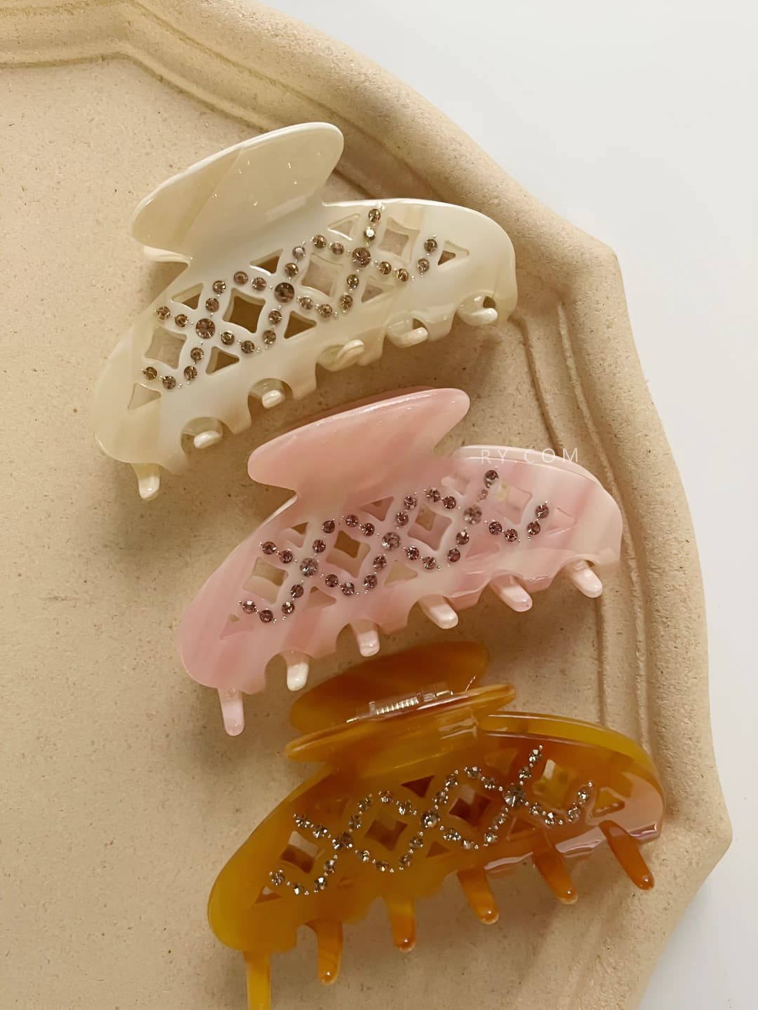 Women's hair clips: cream color, acetate, cut-out, rhinestone, handmade, Korean style, shark clip