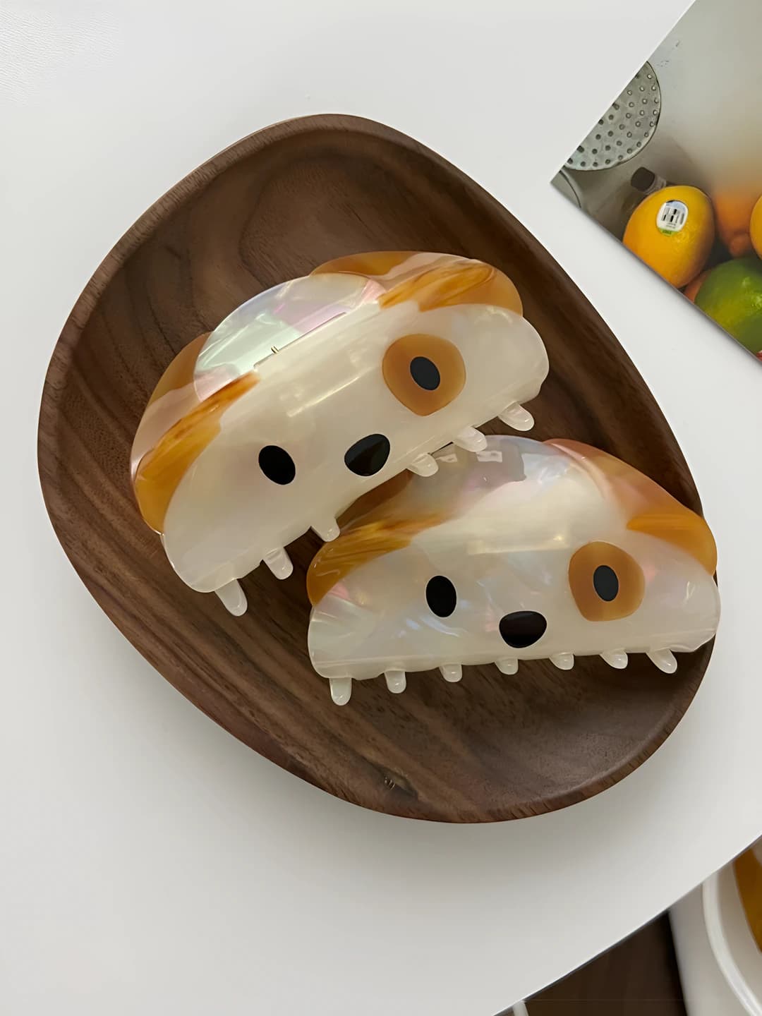 Women's hair clips and combs: Korean style shark clip made of acetate, handmade, simple and versatile design with dog and animal design element, colorful