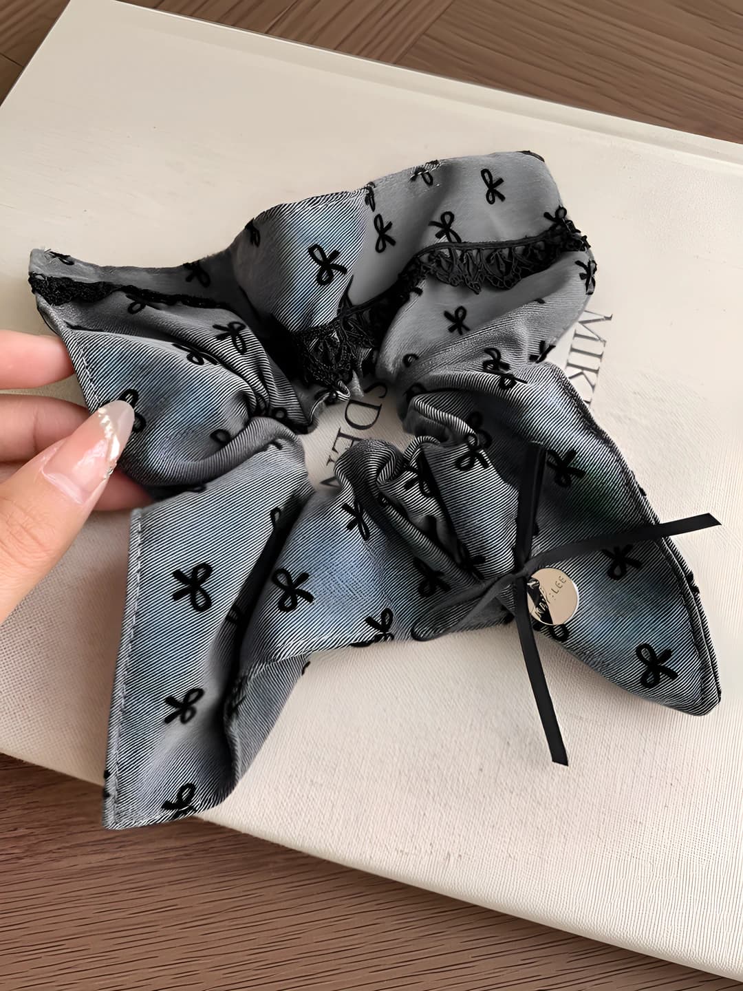 Bow grey square scarf