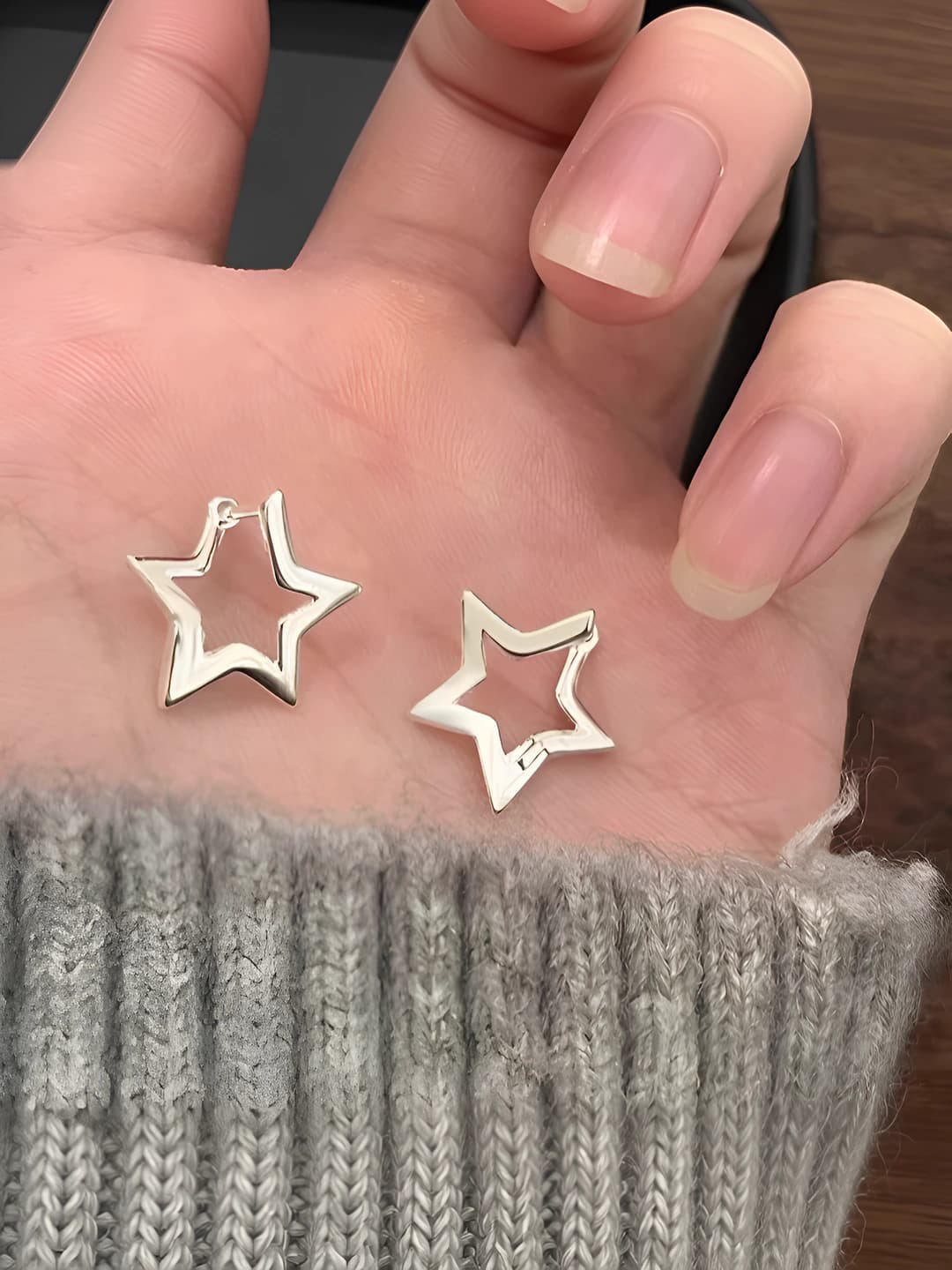 Women's Korean style simple star-shaped earrings
