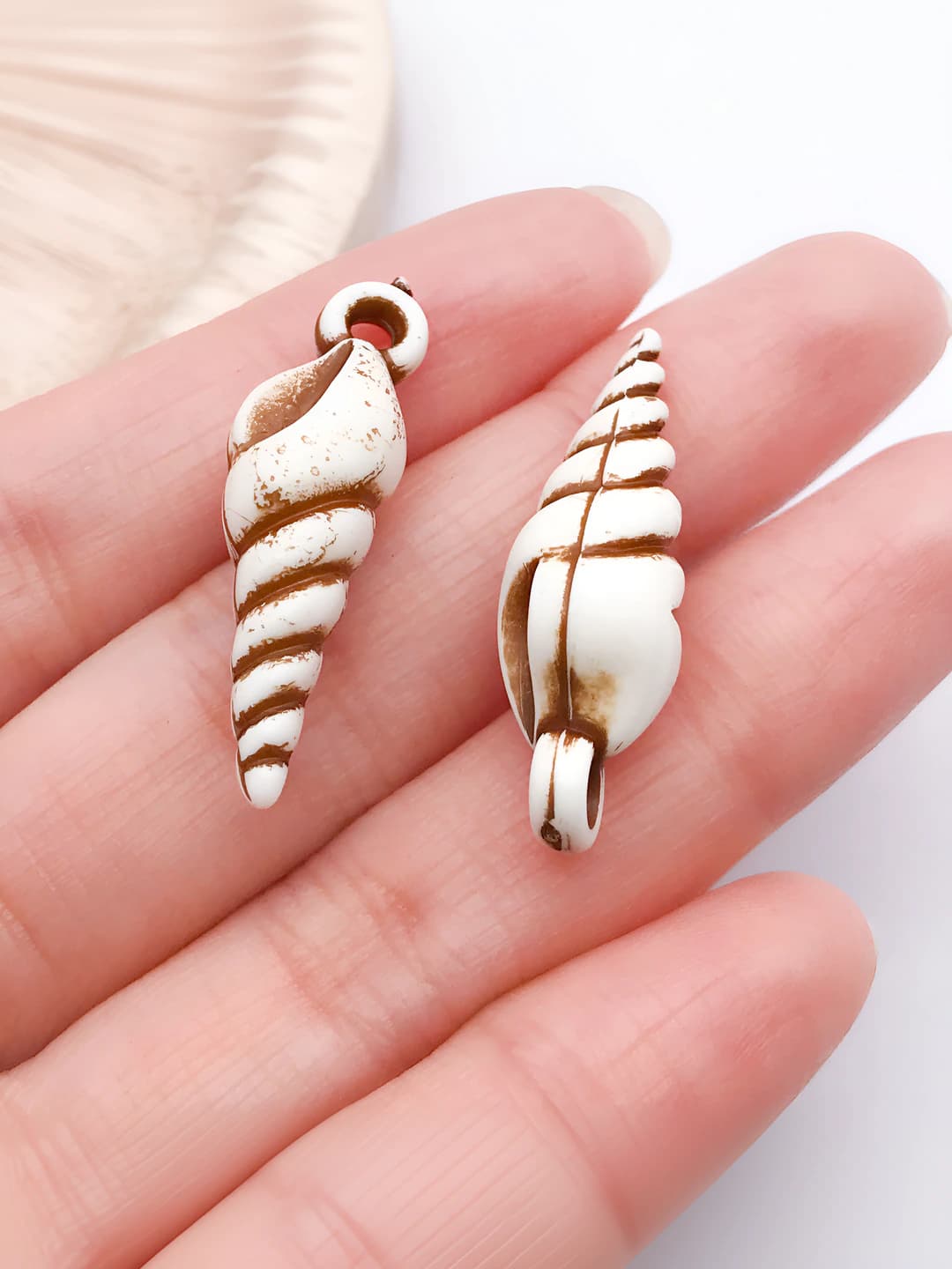 1 шт коричневый акрил раковина 32x10mm-1.1g