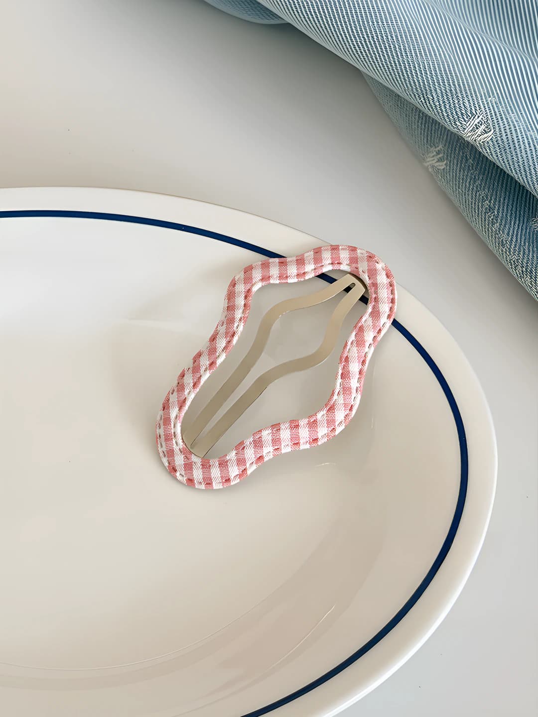 Plaid cloud hair clip